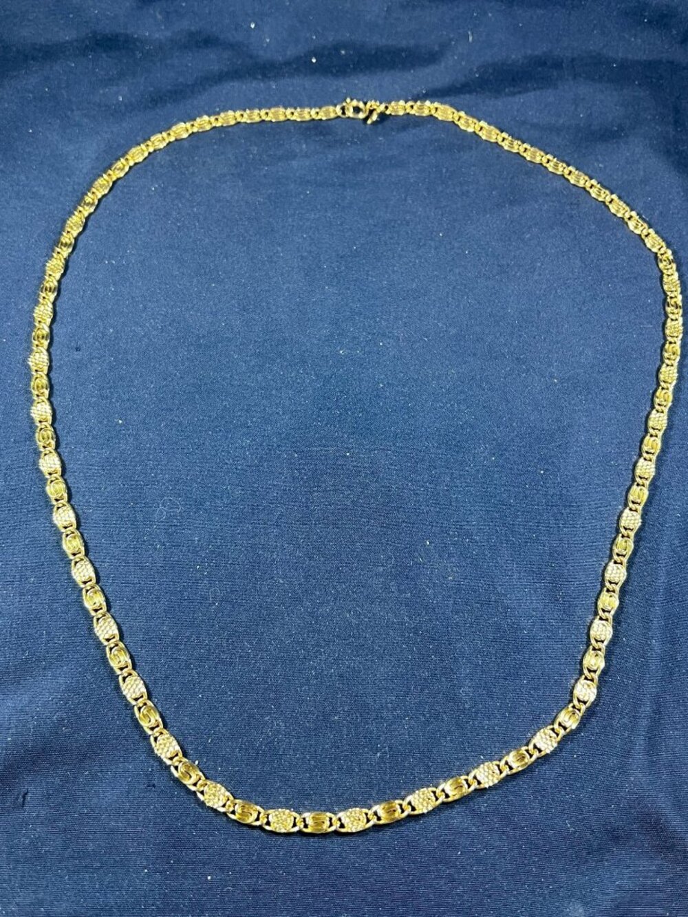 Avon Gold-Tone Link Necklace With Textured Round Accents & Lobster Clasp